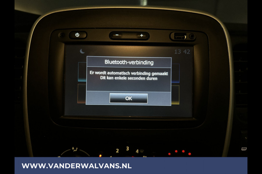 Renault Trafic 1.6 dCi L1H1 Euro6 Airco | Navigatie | Cruisecontrol | Trekhaak | Parkeersensoren Bijrijdersbank