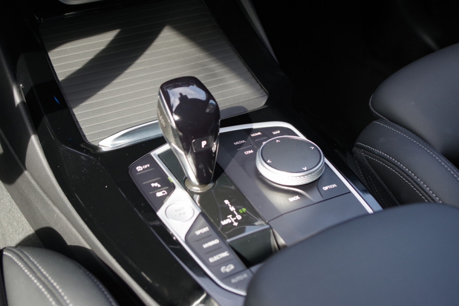 BMW X3 xDrive30e M-Sport High Executive 293 PK PHEV, Panoramadak, Trekhaak, Camera