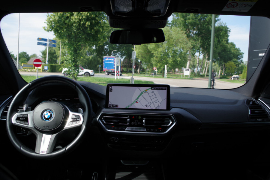 BMW X3 xDrive30e M-Sport High Executive 293 PK PHEV, Panoramadak, Trekhaak, Camera