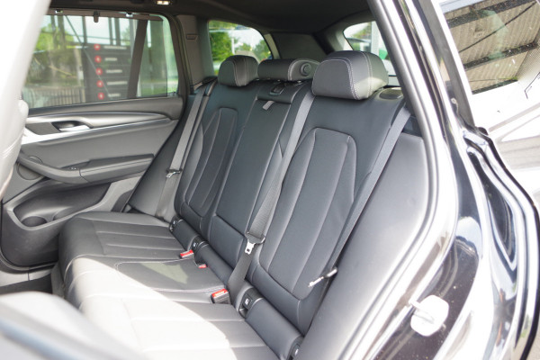 BMW X3 xDrive30e M-Sport High Executive 293 PK PHEV, Panoramadak, Trekhaak, Camera