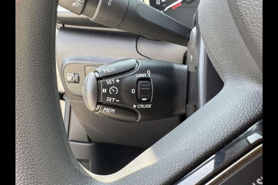 Citroën C3 1.2 PureTech C-Series Navigatie Clima Cruise Carplay Led Lm velgen