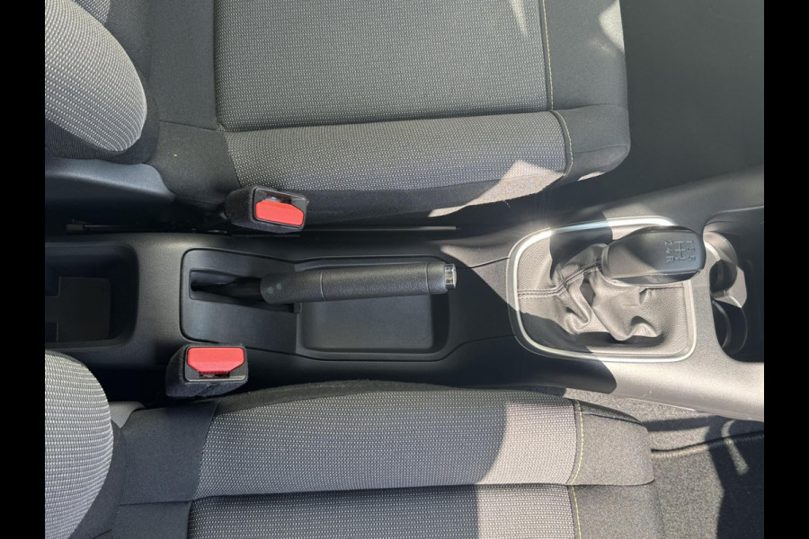 Citroën C3 1.2 PureTech C-Series Navigatie Clima Cruise Carplay Led Lm velgen
