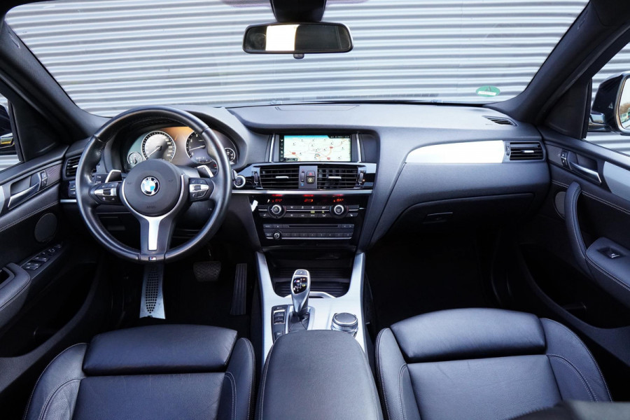 BMW X4 M40i High Executive / Schuifdak / Carplay / Trekhaak / ACC