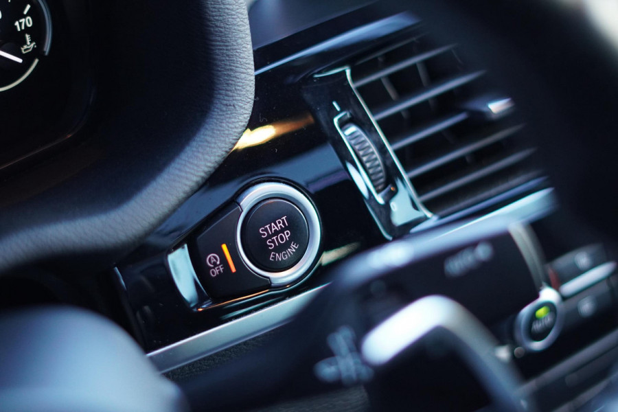 BMW X4 M40i High Executive / Schuifdak / Carplay / Trekhaak / ACC