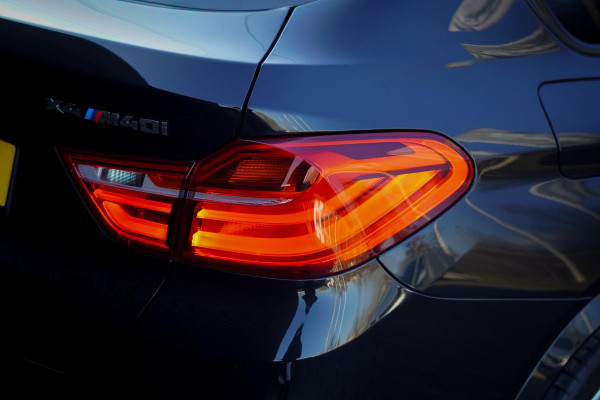 BMW X4 M40i High Executive / Schuifdak / Carplay / Trekhaak / ACC