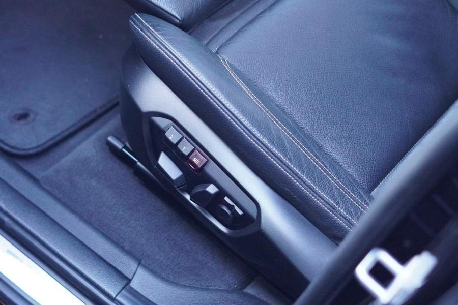 BMW X4 M40i High Executive / Schuifdak / Carplay / Trekhaak / ACC