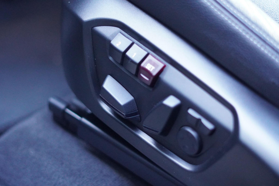 BMW X4 M40i High Executive / Schuifdak / Carplay / Trekhaak / ACC