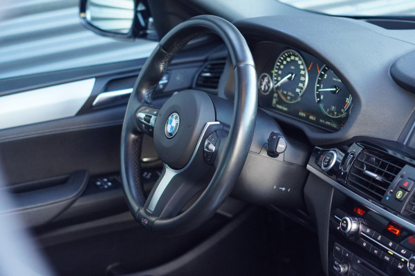 BMW X4 M40i High Executive / Schuifdak / Carplay / Trekhaak / ACC