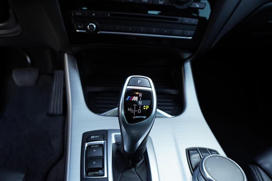 BMW X4 M40i High Executive / Schuifdak / Carplay / Trekhaak / ACC