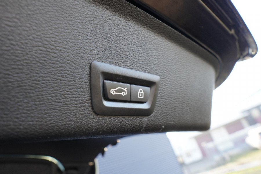 BMW X4 M40i High Executive / Schuifdak / Carplay / Trekhaak / ACC