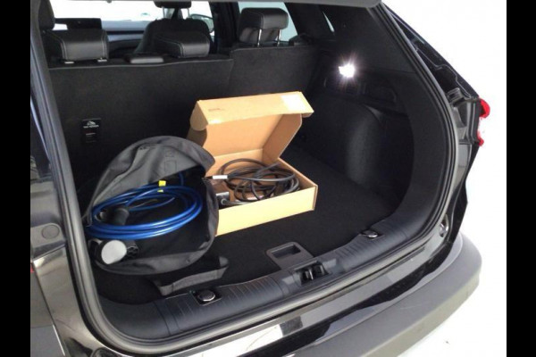 Ford Kuga 2.5 PHEV Active X 243pk | Driver Assistance Pack | Winterpack | Technology Pack | 20 inch Licht metaal| Trekhaak Afneembaar | AGR Stoelen | Verlengde Fabrieksgarantie tot 12-2028