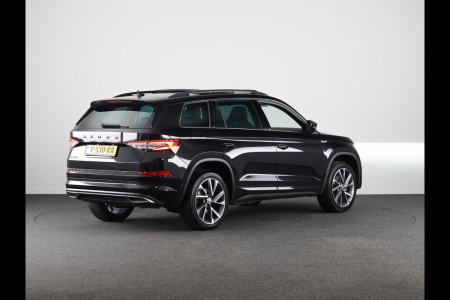 Škoda Kodiaq 1.5 TSI Sportline Business 7-zits 150pk DSG | Panoramadak | 20 inch lichtmetalen velgen | Trekhaak wegklapbaar | Verwarmbare voorstoelen