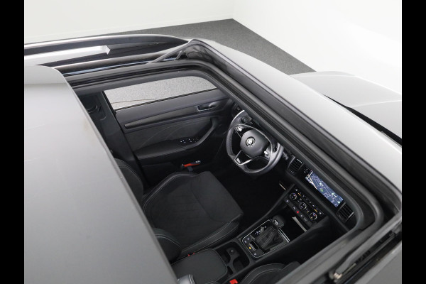 Škoda Kodiaq 1.5 TSI Sportline Business 7-zits 150pk DSG | Panoramadak | 20 inch lichtmetalen velgen | Trekhaak wegklapbaar | Verwarmbare voorstoelen