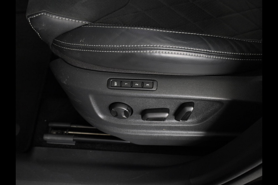 Škoda Kodiaq 1.5 TSI Sportline Business 7-zits 150pk DSG | Panoramadak | 20 inch lichtmetalen velgen | Trekhaak wegklapbaar | Verwarmbare voorstoelen