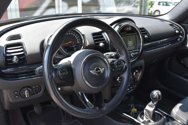 MINI Clubman 1.5 One Pepper Serious Business / Cruise control / Parkeersensoren / Keyless