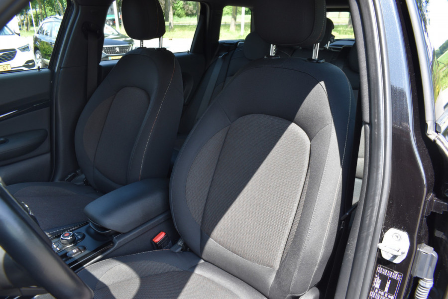 MINI Clubman 1.5 One Pepper Serious Business / Cruise control / Parkeersensoren / Keyless