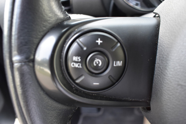 MINI Clubman 1.5 One Pepper Serious Business / Cruise control / Parkeersensoren / Keyless
