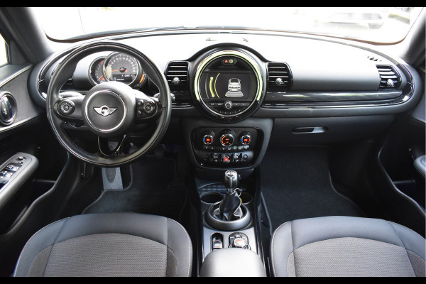 MINI Clubman 1.5 One Pepper Serious Business / Cruise control / Parkeersensoren / Keyless