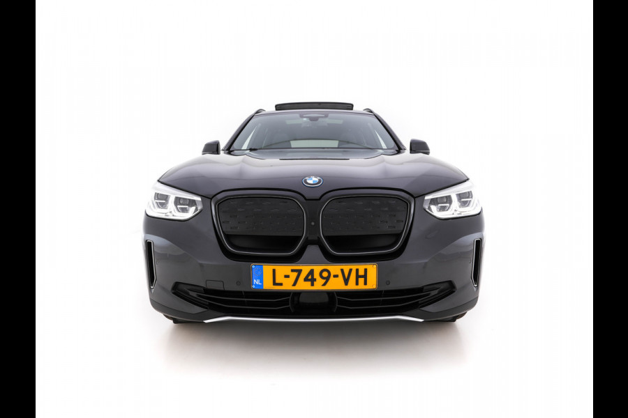 BMW iX3 High Executive 80 kWh [ 3-Fase ] (INCL.BTW) *PANO | HEAD-UP | FULL-LEATHER | FULL-LED | ADAPTIVE-CRUISE | DIGI-COCKPIT | BLINDSPOT | HARMAN/KARDON | KEYLESS | TOP-VIEW | SPORT-SEATS | 20''ALU | TOWBAR*