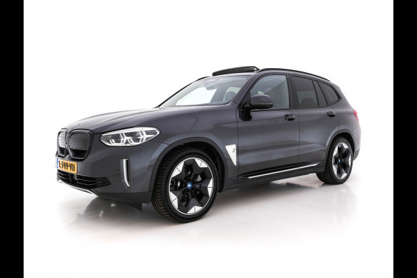 BMW iX3 High Executive 80 kWh [ 3-Fase ] (INCL.BTW) *PANO | HEAD-UP | FULL-LEATHER | FULL-LED | ADAPTIVE-CRUISE | DIGI-COCKPIT | BLINDSPOT | HARMAN/KARDON | KEYLESS | TOP-VIEW | SPORT-SEATS | 20''ALU | TOWBAR*