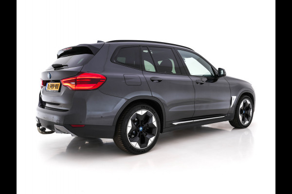 BMW iX3 High Executive 80 kWh [ 3-Fase ] (INCL.BTW) *PANO | HEAD-UP | FULL-LEATHER | FULL-LED | ADAPTIVE-CRUISE | DIGI-COCKPIT | BLINDSPOT | HARMAN/KARDON | KEYLESS | TOP-VIEW | SPORT-SEATS | 20''ALU | TOWBAR*