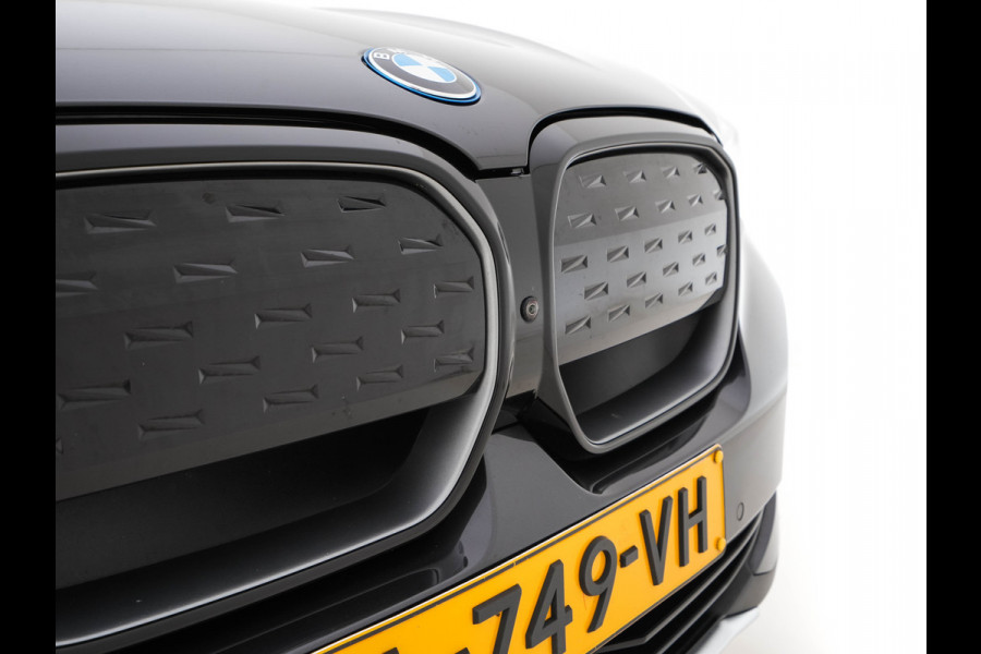 BMW iX3 High Executive 80 kWh [ 3-Fase ] (INCL.BTW) *PANO | HEAD-UP | FULL-LEATHER | FULL-LED | ADAPTIVE-CRUISE | DIGI-COCKPIT | BLINDSPOT | HARMAN/KARDON | KEYLESS | TOP-VIEW | SPORT-SEATS | 20''ALU | TOWBAR*