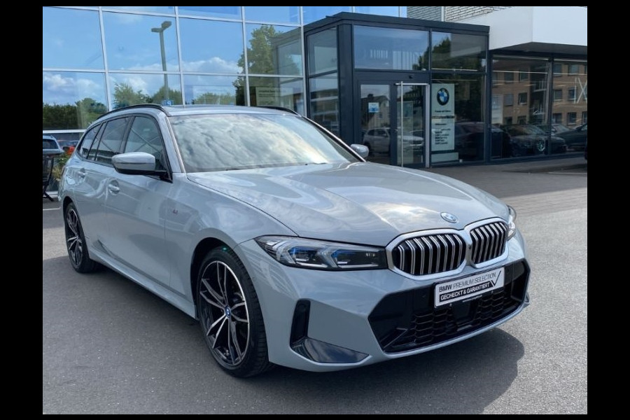 BMW 3 Serie Touring 330e M-SPORT ** LED, NAVI+, LEDER, PAMORAMA, ACC, TREKH, 19-inch LMV ** 1e EIG - UNFALLFREI ** ** INFORMEER OOK NAAR ONZE AANTREKKELIJKE FINANCIAL-LEASE TARIEVEN **