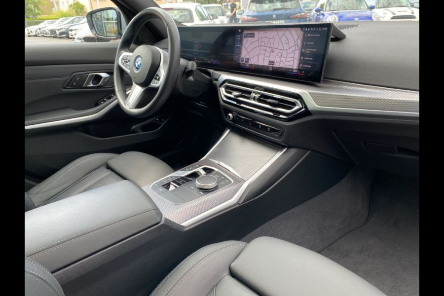 BMW 3 Serie Touring 330e M-SPORT ** LED, NAVI+, LEDER, PAMORAMA, ACC, TREKH, 19-inch LMV ** 1e EIG - UNFALLFREI ** ** INFORMEER OOK NAAR ONZE AANTREKKELIJKE FINANCIAL-LEASE TARIEVEN **