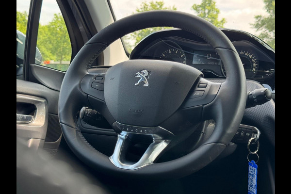 Peugeot 2008 1.2 PureTech AUTOMAAT Blue Lion, let op 6212 km, panoramadak,1e eigenaar,NL auto met nap