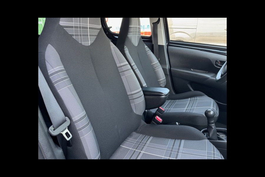 Peugeot 108 1.0 e-VTi 5deurs Active Pack 133.000 Airco,Navigatie Nette Auto