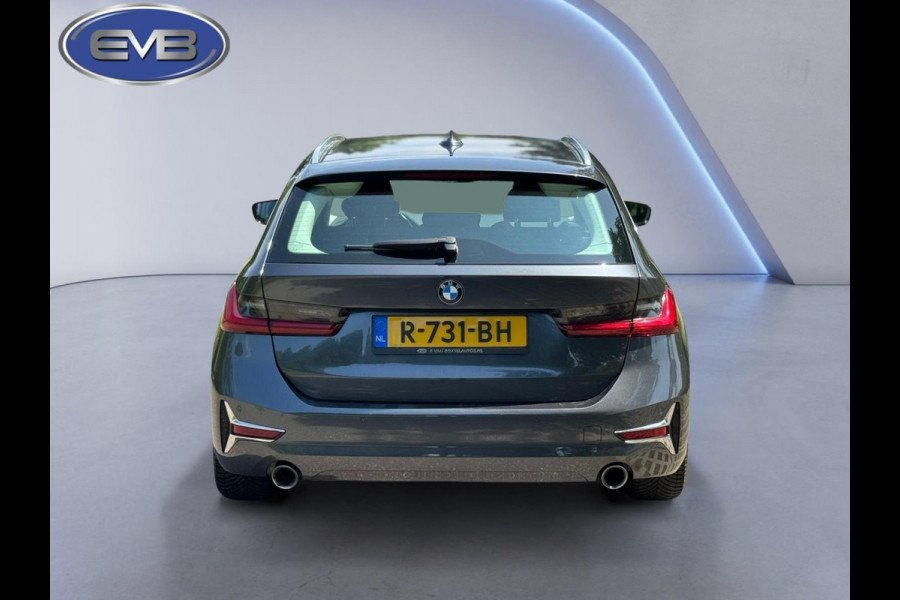 BMW 3 Serie Touring 318i Business Edition, lederen sportinterieur,sfeerverlichting, 1e eigenaar,NL auto met nap