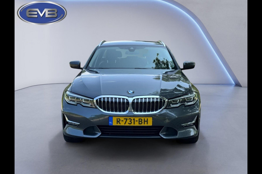 BMW 3 Serie Touring 318i Business Edition, lederen sportinterieur,sfeerverlichting, 1e eigenaar,NL auto met nap