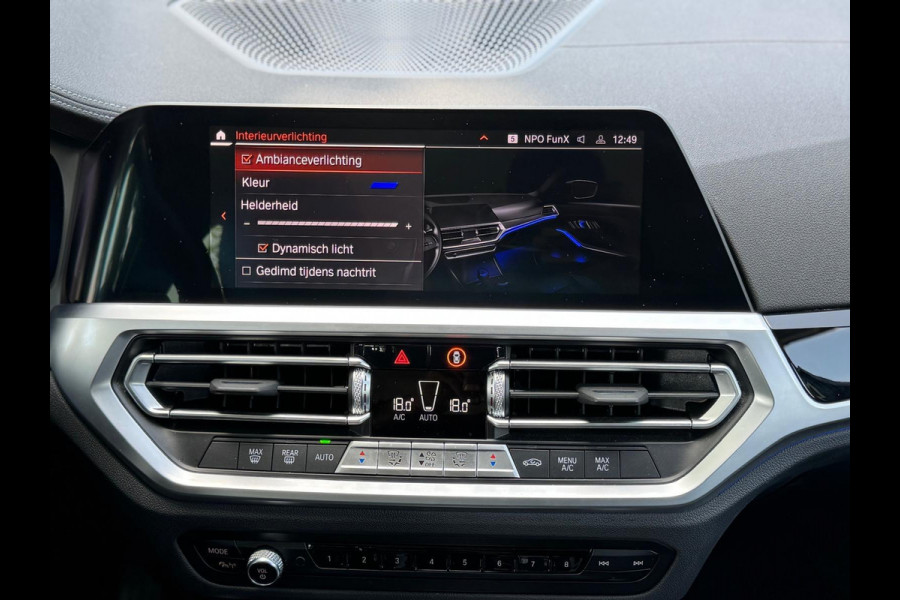 BMW 3 Serie Touring 318i Business Edition, lederen sportinterieur,sfeerverlichting, 1e eigenaar,NL auto met nap