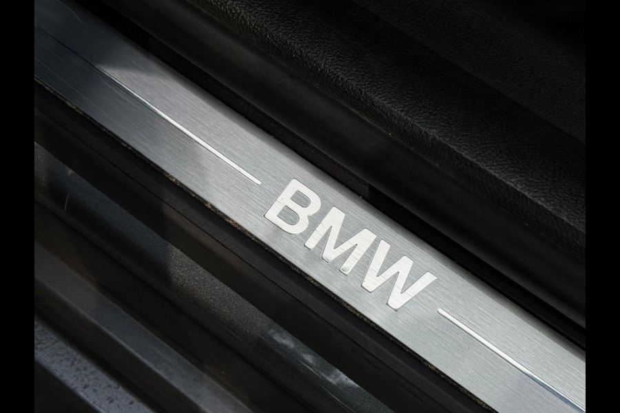 BMW 3 Serie Touring 318i Business Edition, lederen sportinterieur,sfeerverlichting, 1e eigenaar,NL auto met nap