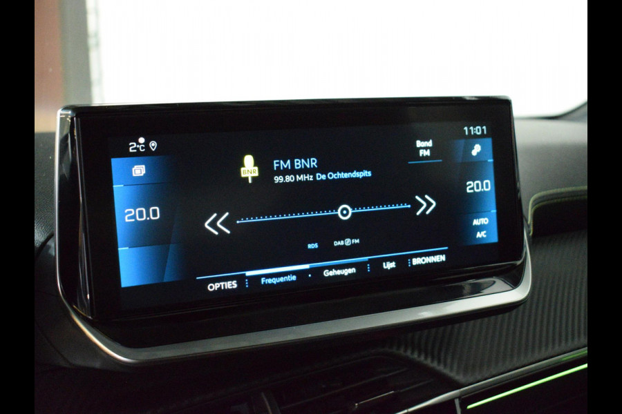 Peugeot 2008 1.2 Turbo 130pk GT Pack AUTOMAAT | NAVIGATIE | CARPLAY | ACHTERUITRIJCAMERA MET SENSOREN | VERWARMBARE VOORSTOELEN | 26.509km