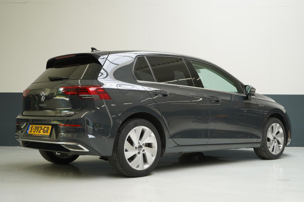 Volkswagen Golf 1.5 eTSI 150pk Style Automaat | Navigatie | Parkeersensoren |