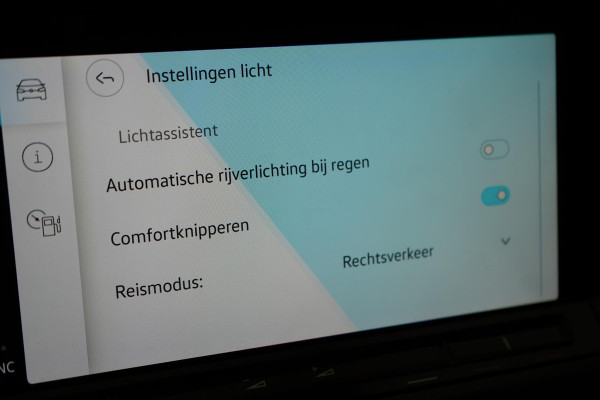 Volkswagen Golf 1.5 eTSI 150pk Style Automaat | Navigatie | Parkeersensoren |