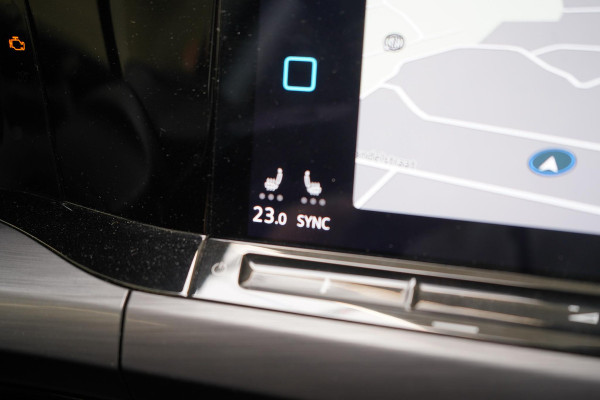 Volkswagen Golf 1.5 eTSI 150pk Style Automaat | Navigatie | Parkeersensoren |