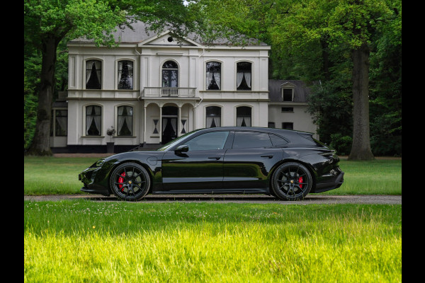 Porsche Taycan Sport Turismo GTS 93 kWh | Luchtvering | Adapt. sportstoelen | 21" RS Spyder | Orig. NL