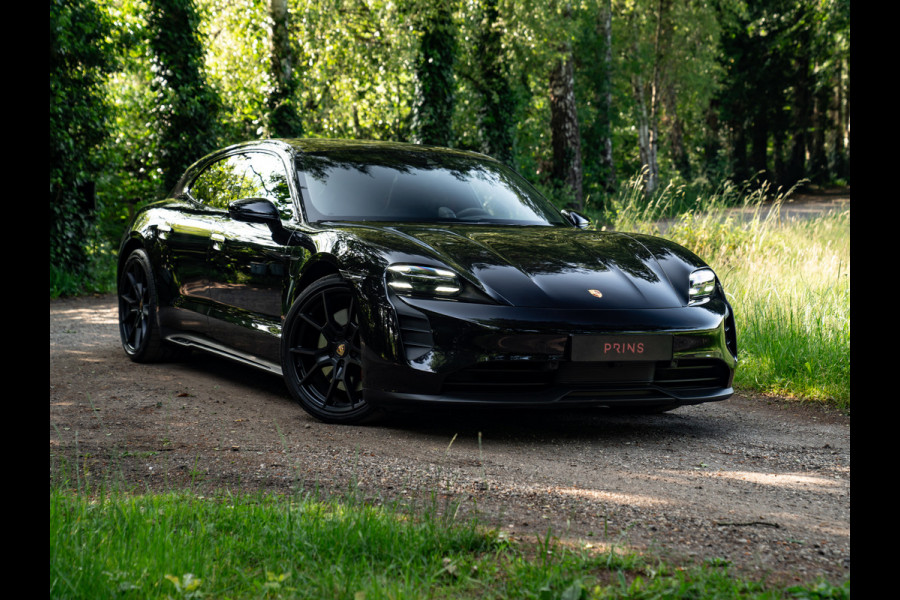 Porsche Taycan Sport Turismo GTS 93 kWh | Luchtvering | Adapt. sportstoelen | 21" RS Spyder | Orig. NL