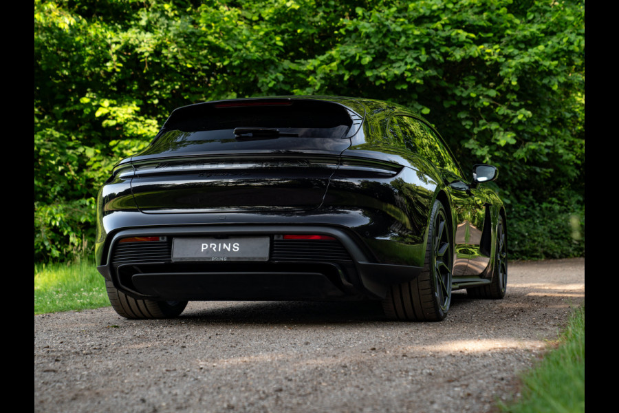 Porsche Taycan Sport Turismo GTS 93 kWh | Luchtvering | Adapt. sportstoelen | 21" RS Spyder | Orig. NL