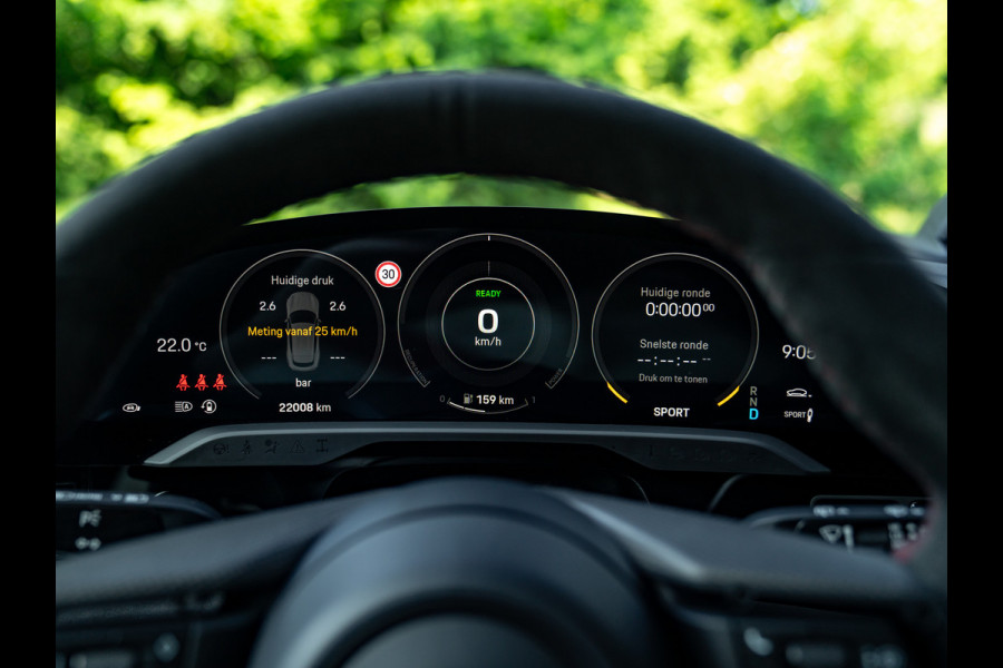 Porsche Taycan Sport Turismo GTS 93 kWh | Luchtvering | Adapt. sportstoelen | 21" RS Spyder | Orig. NL