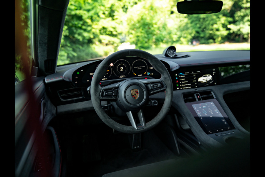 Porsche Taycan Sport Turismo GTS 93 kWh | Luchtvering | Adapt. sportstoelen | 21" RS Spyder | Orig. NL