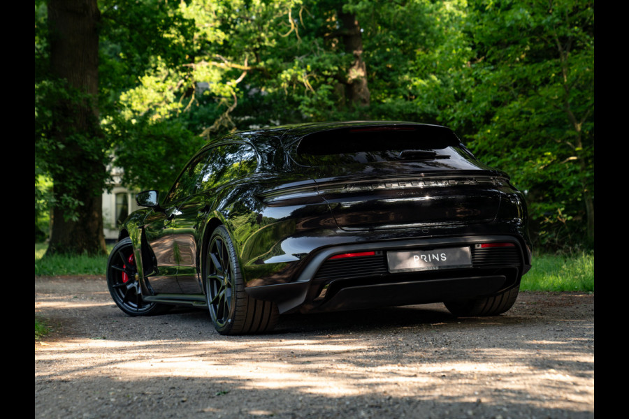 Porsche Taycan Sport Turismo GTS 93 kWh | Luchtvering | Adapt. sportstoelen | 21" RS Spyder | Orig. NL