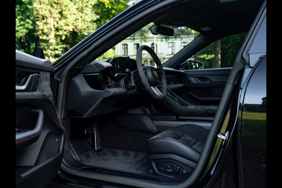 Porsche Taycan Sport Turismo GTS 93 kWh | Luchtvering | Adapt. sportstoelen | 21" RS Spyder | Orig. NL