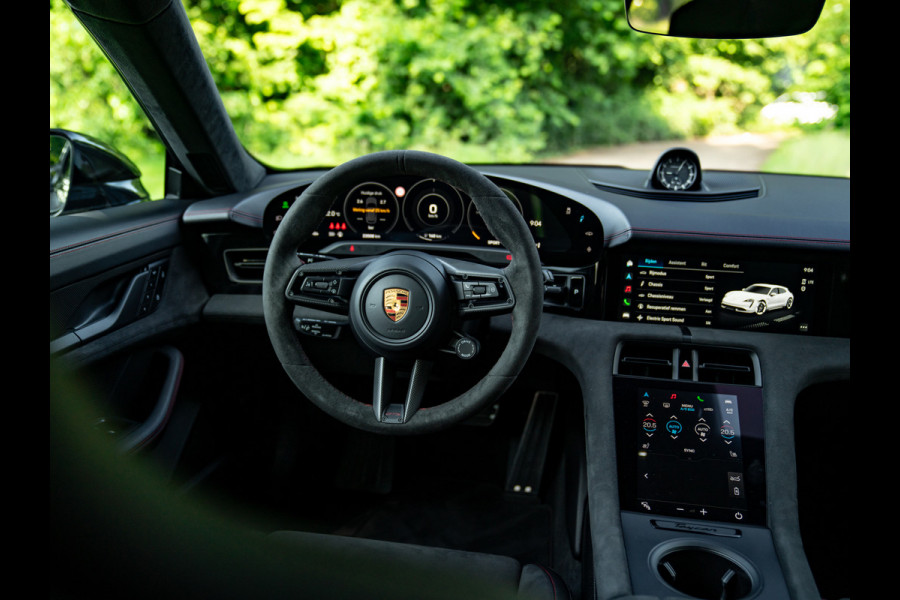 Porsche Taycan Sport Turismo GTS 93 kWh | Luchtvering | Adapt. sportstoelen | 21" RS Spyder | Orig. NL