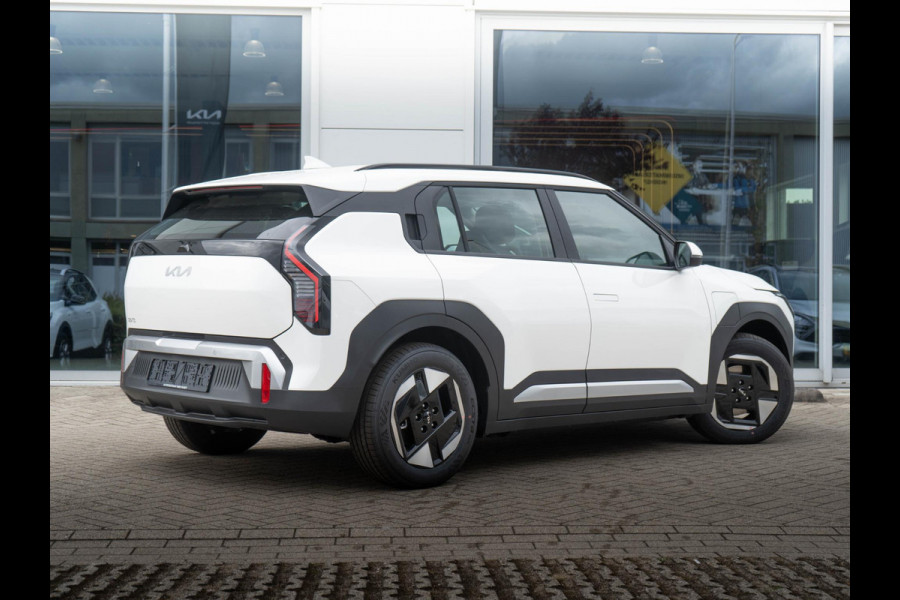 Kia EV3 Plus 58.3 kWh | Op VOOORRAAD DIRECT LEVERBAAR | Stoel en stuurverwarming | Dodehoek assistentie |