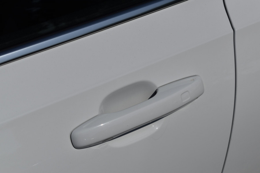 Volvo V90 T5 251PK 90th Anniversary Edition 19 inch | Tekhaak | Stoelverwarming | Leer | Pars Assist  v+a | Park Assist 0Camera