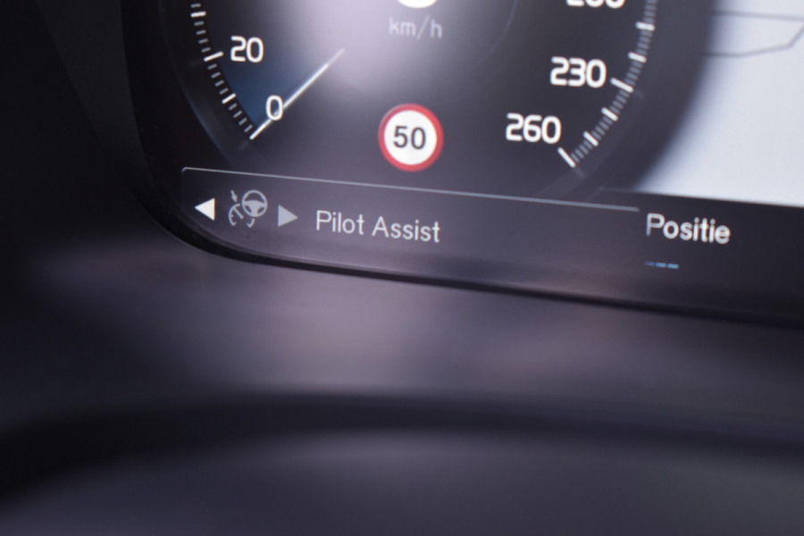 Volvo V90 T5 251PK 90th Anniversary Edition 19 inch | Tekhaak | Stoelverwarming | Leer | Pars Assist  v+a | Park Assist 0Camera
