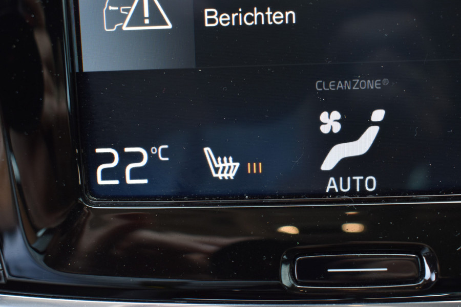 Volvo V90 T5 251PK 90th Anniversary Edition 19 inch | Tekhaak | Stoelverwarming | Leer | Pars Assist  v+a | Park Assist 0Camera